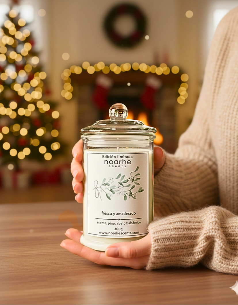 Vela Aromática Bésame Bajo el Muérdago | Aroma Verde y Fresco de Invierno